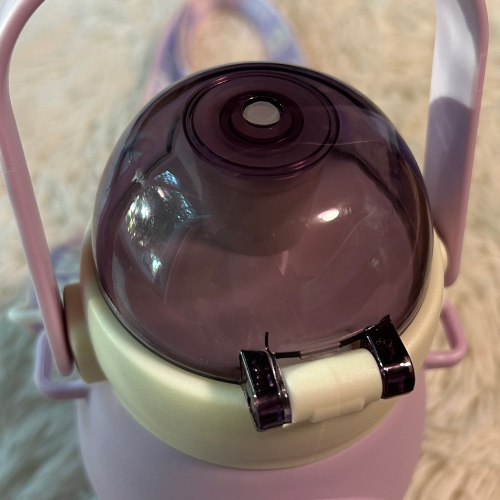 Cat Water Bottle 27oz. With handle and adjustable strap-Purple - White. Lazycat - Picture 3 of 12